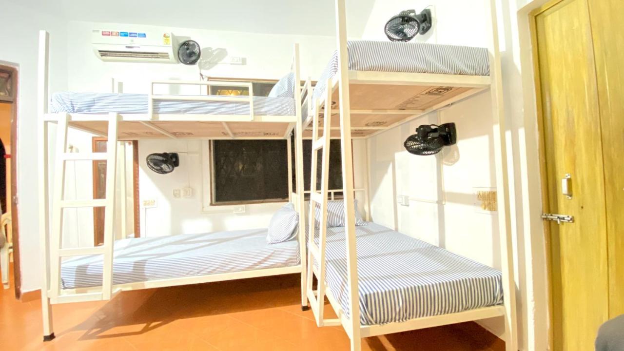 Mitra Hostel Vagator Exteriér fotografie